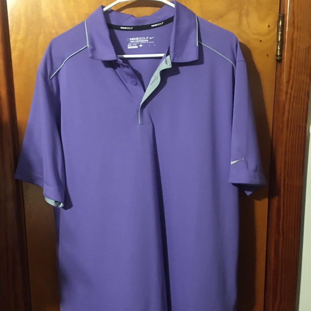 Women’s Nike golf polo. Purple. Size L